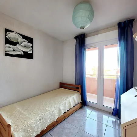 Apartment Beau T3 Traversant - Front De - 100m - Parking Prive - 2eme Etage - Fr-1-794-112 *